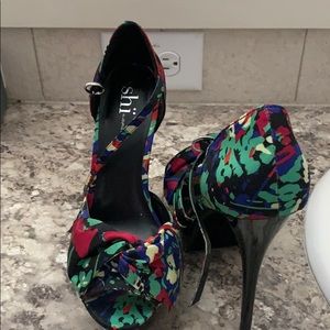 High heels shoes